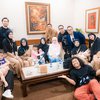 10 Foto Raffi Ahmad dan Nagita Slavina Berangkat Haji, Penuh Haru Pisah dari Anak