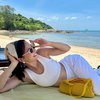 Cantiknya Gak Ada Obat! Foto Pevita Pearce Berjemur di Pantai Auto Bikin Netizen Terpana