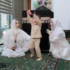 Udah Siap Berangkat Haji Nih, Ini 7 Foto Cipung saat Ikut Manasik Haji di Depan Miniatur Kabah