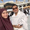7 Foto Zaskia Adya Mecca Jalani Ibadah Haji Bareng Suami, Tampil Syari Bercadar