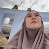 7 Foto Zaskia Adya Mecca Jalani Ibadah Haji Bareng Suami, Tampil Syari Bercadar