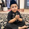 8 Foto Terbaru Baby Saka Anak Ussy - Andhika yang Makin Tampan dan Suka Pose Lucu!