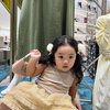 Deretan Foto Xarena Anak Siti Badriah yang Lagi Shopping, Centilnya Bikin Gemas