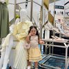 Deretan Foto Xarena Anak Siti Badriah yang Lagi Shopping, Centilnya Bikin Gemas