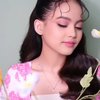 8 Foto Pemotretan Putri Isnari dan Suami, Pamer Pose Mesra yang So Sweet!