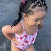 8 Foto Siti Badriah Ajak Suami dan Anak Liburan ke Pantai, Keluarga Goals Banget!