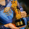 7 Foto Menawan Cinta Laura Raih Pengharagaan R.A Kartini Award 2024 Sukses Pukau Hati Penggemar