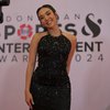 10 Foto Penampilan Gisella Anastasia di Indonesian Sports & Entertainment Award 2024, Pakai Gaun tapi Lengan Berotot!