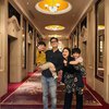 Pemotretan Keluarga Putri Titian dan Junior Liem Penuh Kehebohan, Visualnya Cakep Semua!