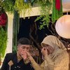 10 Foto Anniversary ke-17 Pernikahan Irfan Hakim dan Istri, Dirayakan bak Pengantin Baru