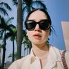 10 Foto Selfie Laura Basuki yang Kecantikannya Bikin Netizen Klepek-klepek