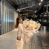 10 Potret Cassandra Lee Rayakan Anniversary bareng Pacar, Diajak Fancy Dinner hingga Dapat Buket Bunga Super Besar