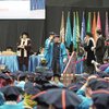 Foto Wisuda Tommy Kurniawan, Raih Gelar Sarjana Komunikasi di Usia 39 Tahun