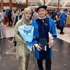 Foto Wisuda Tommy Kurniawan, Raih Gelar Sarjana Komunikasi di Usia 39 Tahun