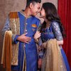 7 Foto Putri Isnari dan Suami Melakukan Photoshoot Tema Bollywood, Bak Pasangan India di Film-film!