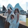 Menolak Broken Home, Begini Bahagianya Gempita Nora Marten saat di Sydney Harbour Bridge Gandeng Gading dan Gisella Anastasia