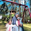 Sambil Baby Moon, Ini Foto Anisa Rahma Ajak Si Kembar Liburan ke Lembang Bareng Geng Butterfly