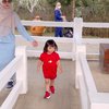 10 Foto Ria Ricis Ajak Moana Jalan-jalan, Gemes Banget Ibu dan Anak Satu Ini!