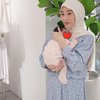 9 Foto Gaya Larissa Chou Ajak Hangout Anak Kedua, Badan Langsing Pasca Lahiran Jadi Sorotan