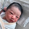 10 Foto Clairine Clay Istri Joshua Suherman Melahirkan Anak Pertama, Wajah Anaknya Gemes Banget!