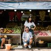 Romantis Abis, Ini Deretan Foto Prewedding Kedua Dustin Tiffani dan Kekasih di Pasar Buah