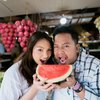 Romantis Abis, Ini Deretan Foto Prewedding Kedua Dustin Tiffani dan Kekasih di Pasar Buah