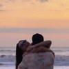 10 Foto Al Ghazali dan Alyssa Daguise Bagikan Kemesraan di Pantai, Fix Bakal sampai Nikah nih?