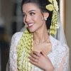 10 Foto Detail Penampilan Susan Sameh di Acara Akad dan Resepsi Pernikahan, Simple tapi Manglingi!