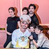 8 Foto Perayaan Ulang Tahun Vincent Verhaag, Sederhana bareng Istri dan Anak-Anak