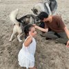 Tingkah Gemas Xarena Anak Siti Badriah saat Minta Foto bareng Anjing Besar, Ekspresinya Lucu Banget!