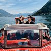 10 Foto Bulan Madu Thariq dan Aaliyah Keliling Lake Como Italia Pakai Speed Boat Mewah, Makin Mesra!