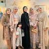 8 Foto Kebersamaan Syahnaz Sadiqah dan Zunaira, Semakin Nempel Terus - Nggak Mau Ditinggal!