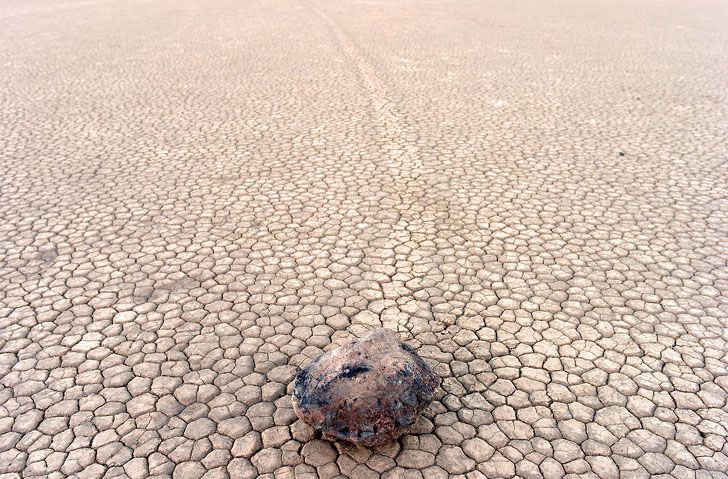 Batu Berlayar, Death Valley, AS