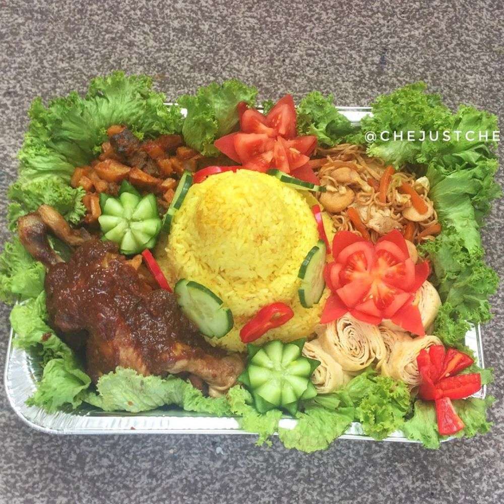 Ilustrasi Nasi Kuning Special