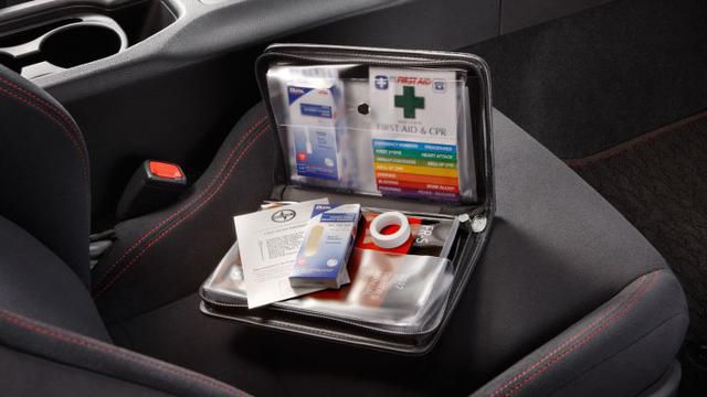Ilustrasi First Aid Kit