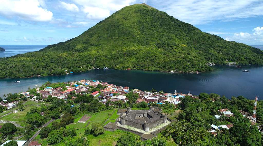 Pulau Gunung Api Banda