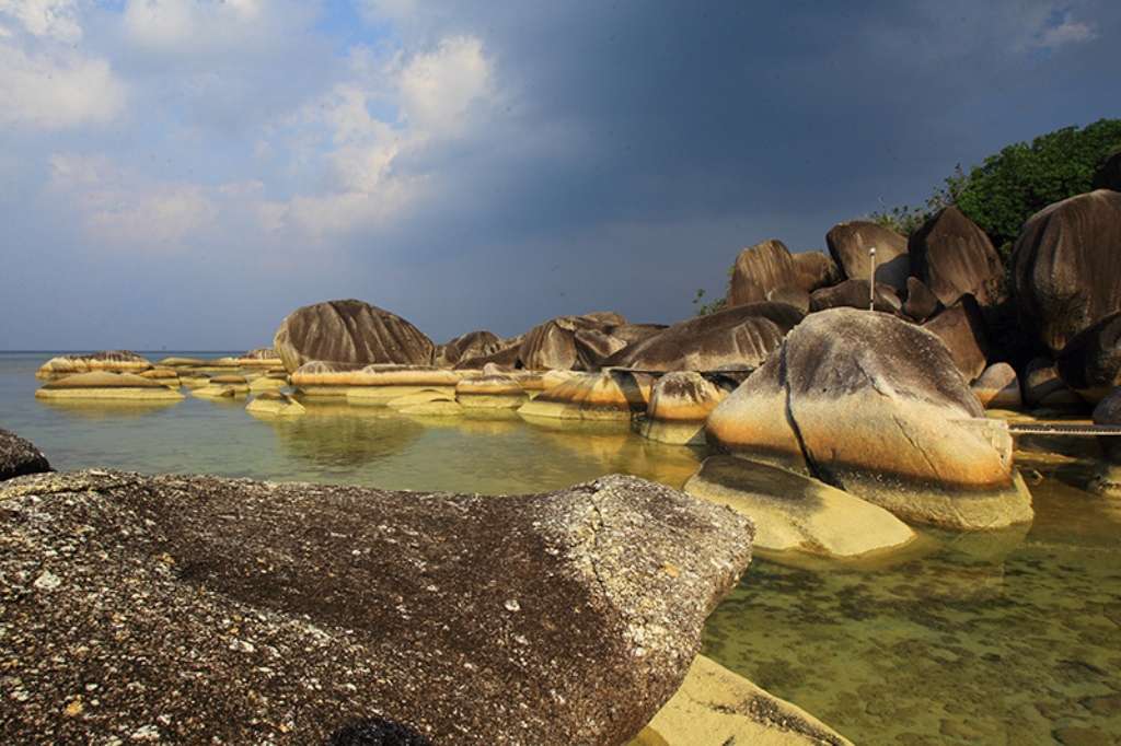 Alif Stone Park Natuna