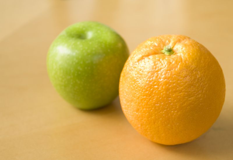 Ilustrasi Apel dan Jeruk