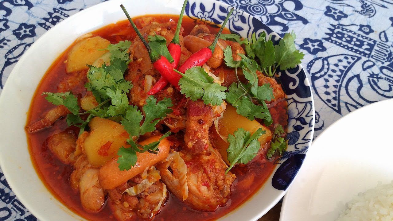 Ilustrasi Makanan Pedas Devil's Curry