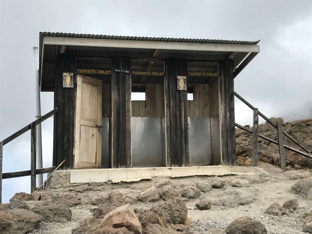 Toilet Barafu Camp Gunung Kilimanjaro