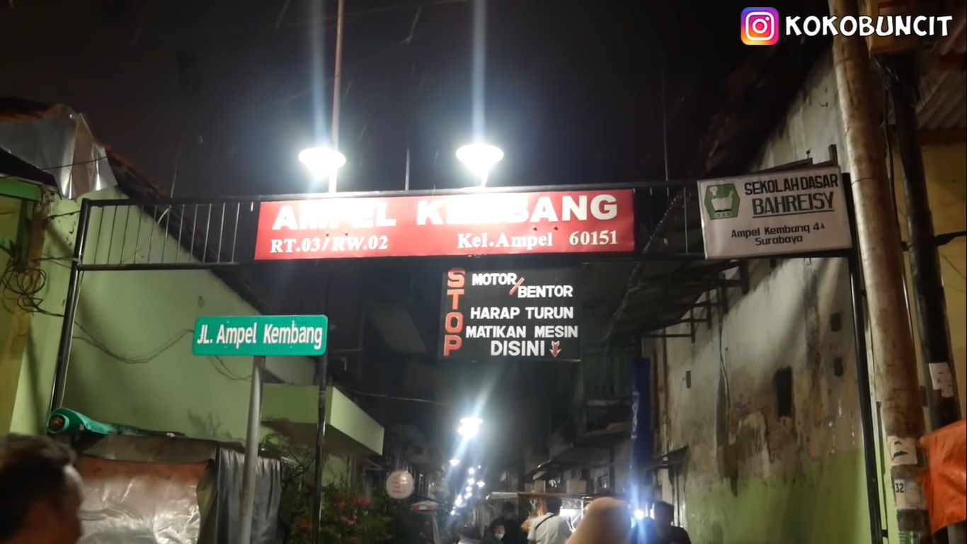 Es Permen Karet Ampel Surabaya