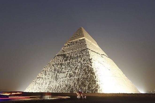 Ilustrasi Piramida