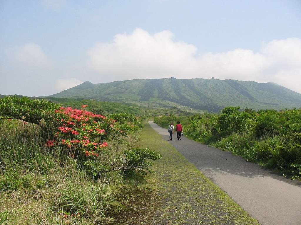 Gunung Mihara Jepang