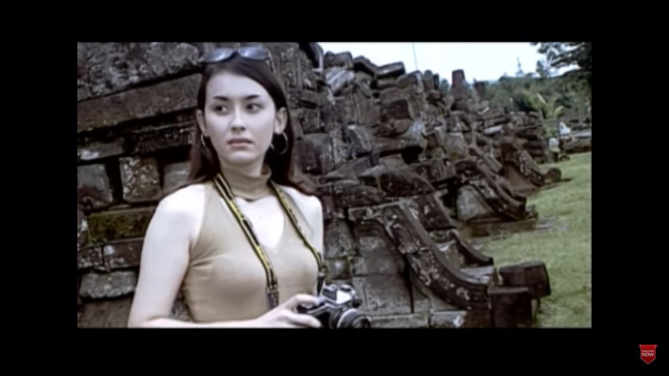 Anita Rahayu di Video Klip 'Tunggu Aku di Jakarta'