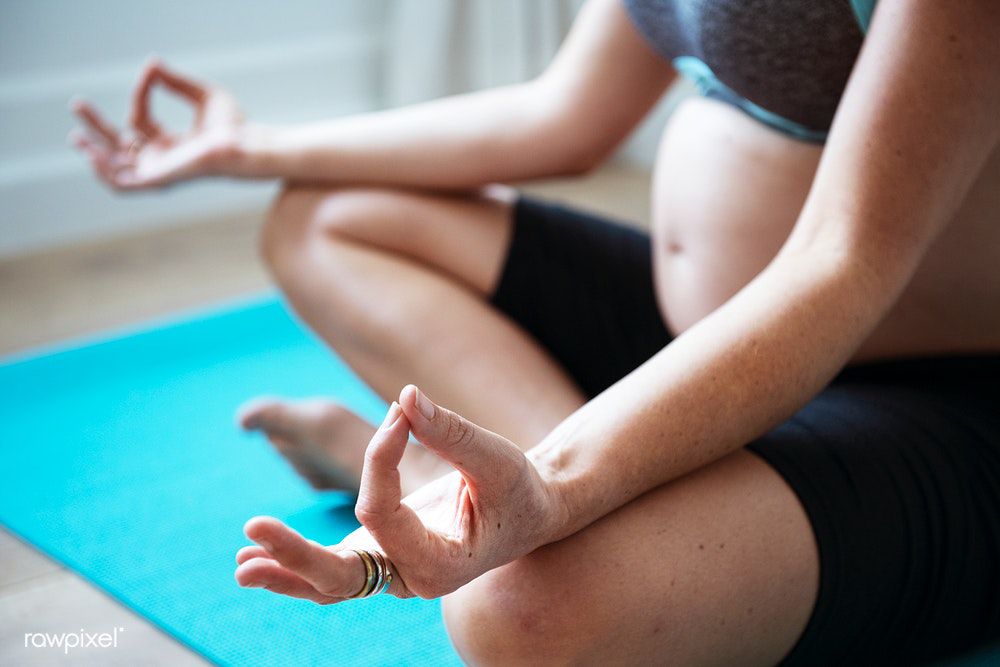Ilustrasi Prenatal Yoga
