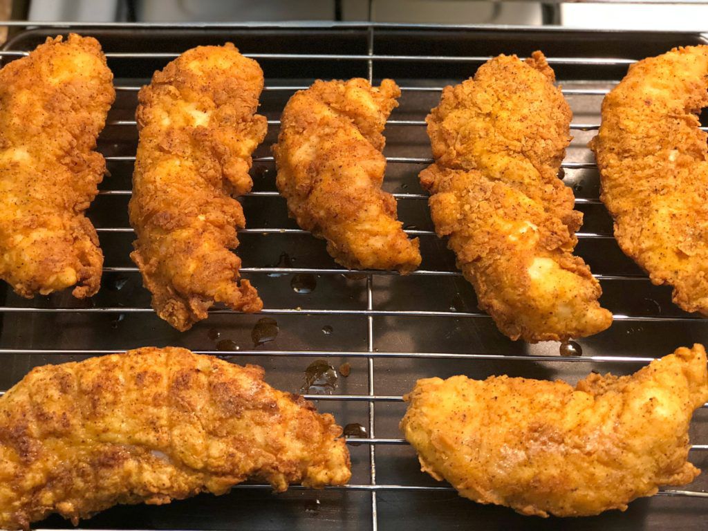 Ilustrasi Fried Chicken Sederhana