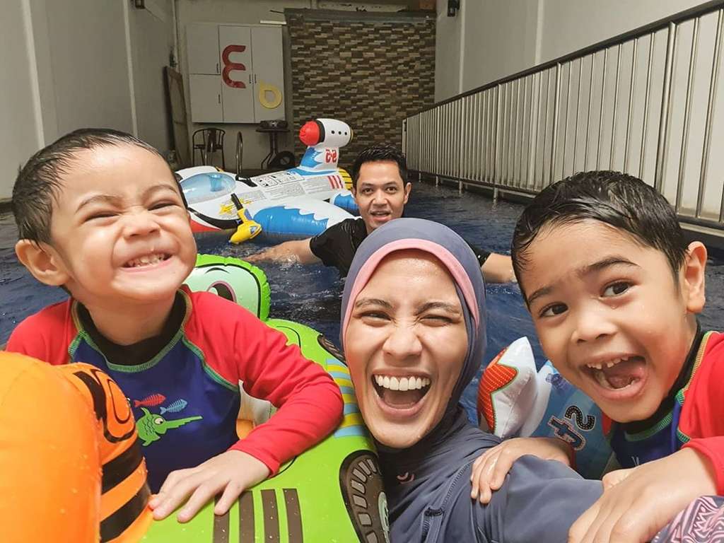 Keluarga Dude Harlino dan Alyssa Soebandono