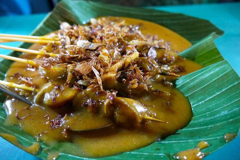 Ilustrasi Kuah Sate Padang