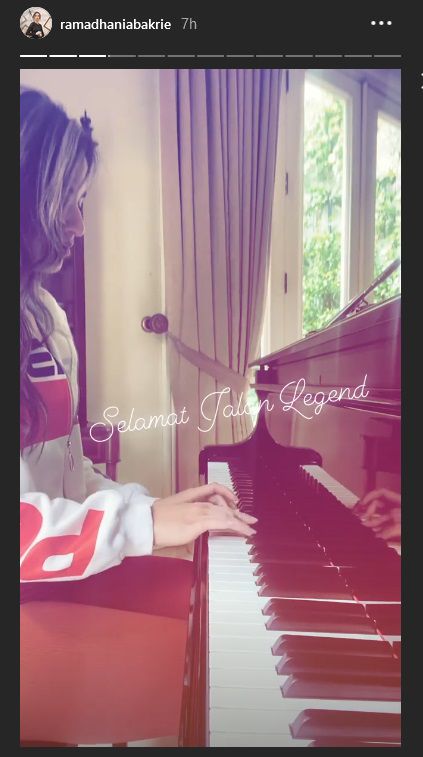 Nia Ramadhani main piano
