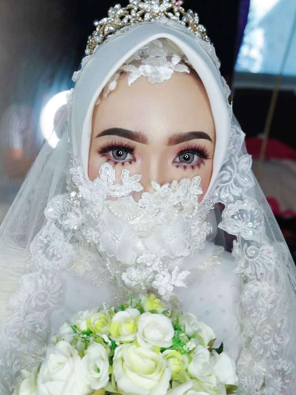 pengantin pakai masker